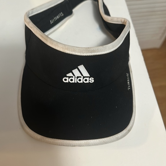 3 adidas visors - Picture 5 of 7